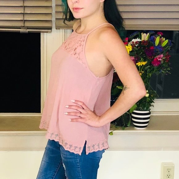 FOREVER 21 Baby Pink Lace Front Camisole GUC! - Picture 2 of 5